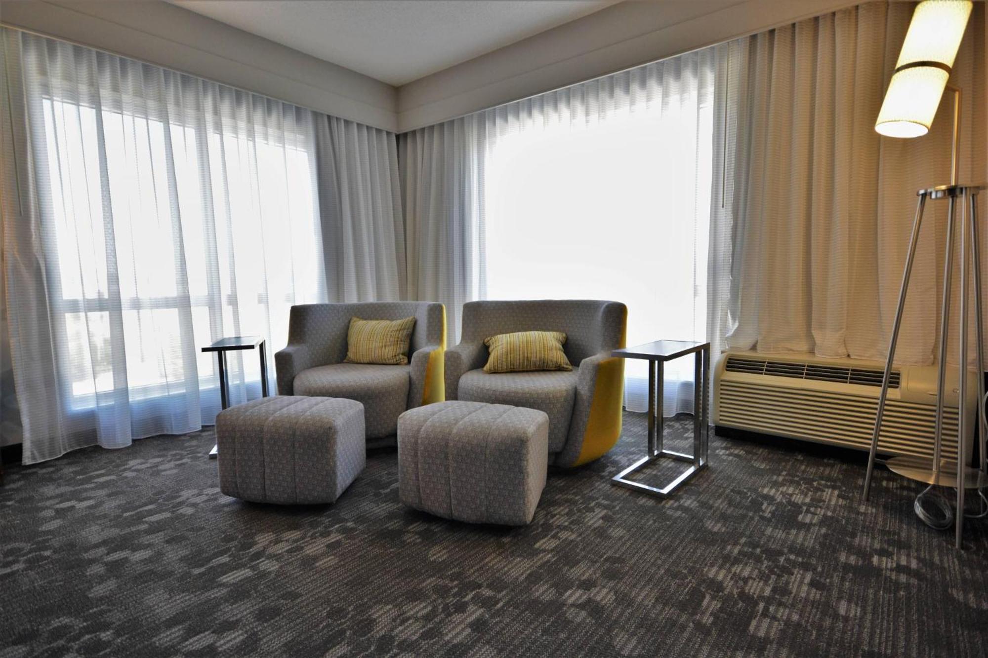 Courtyard By Marriott Asheville Airport Fletcher Exterior photo