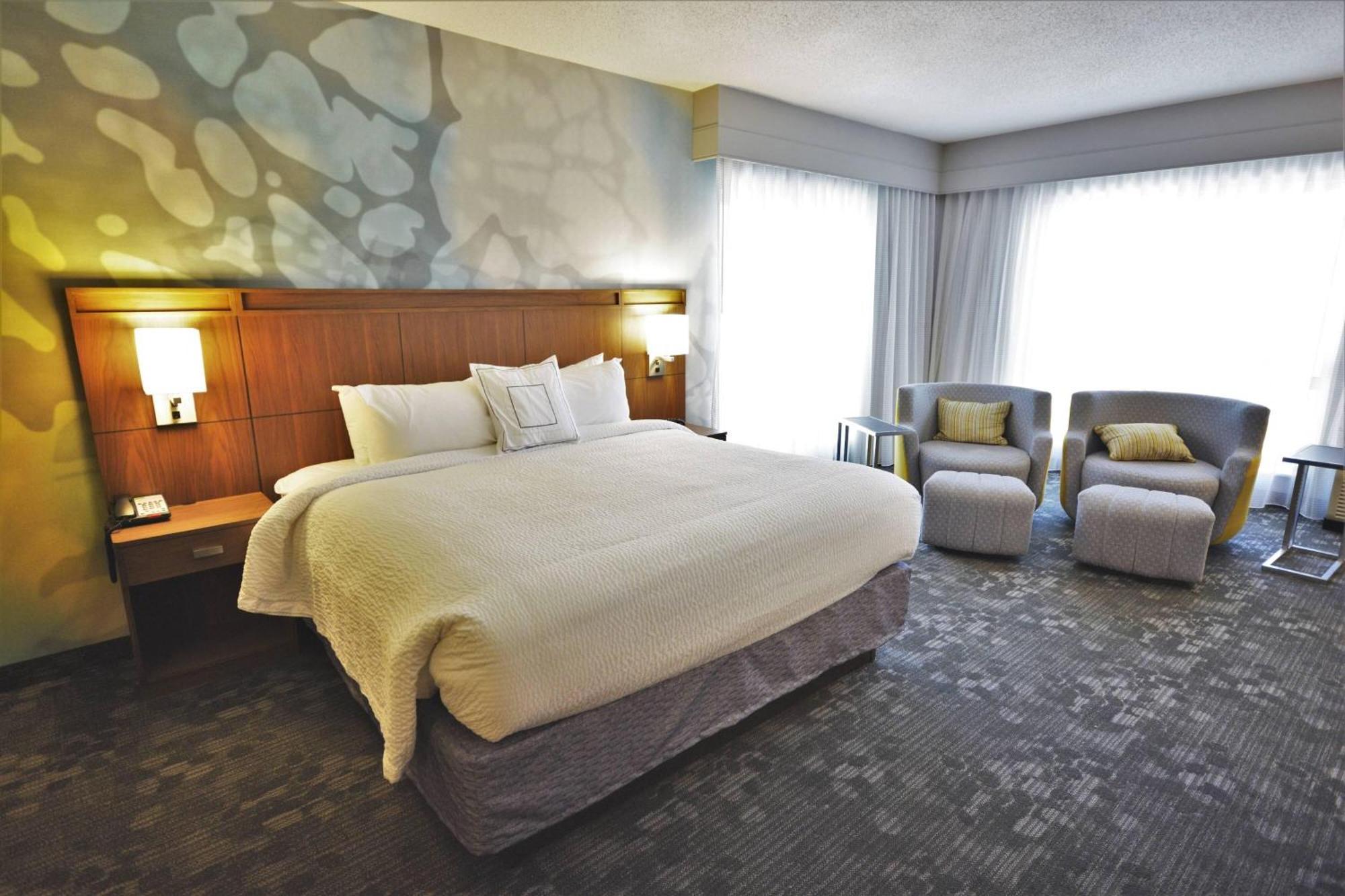 Courtyard By Marriott Asheville Airport Fletcher Exterior photo