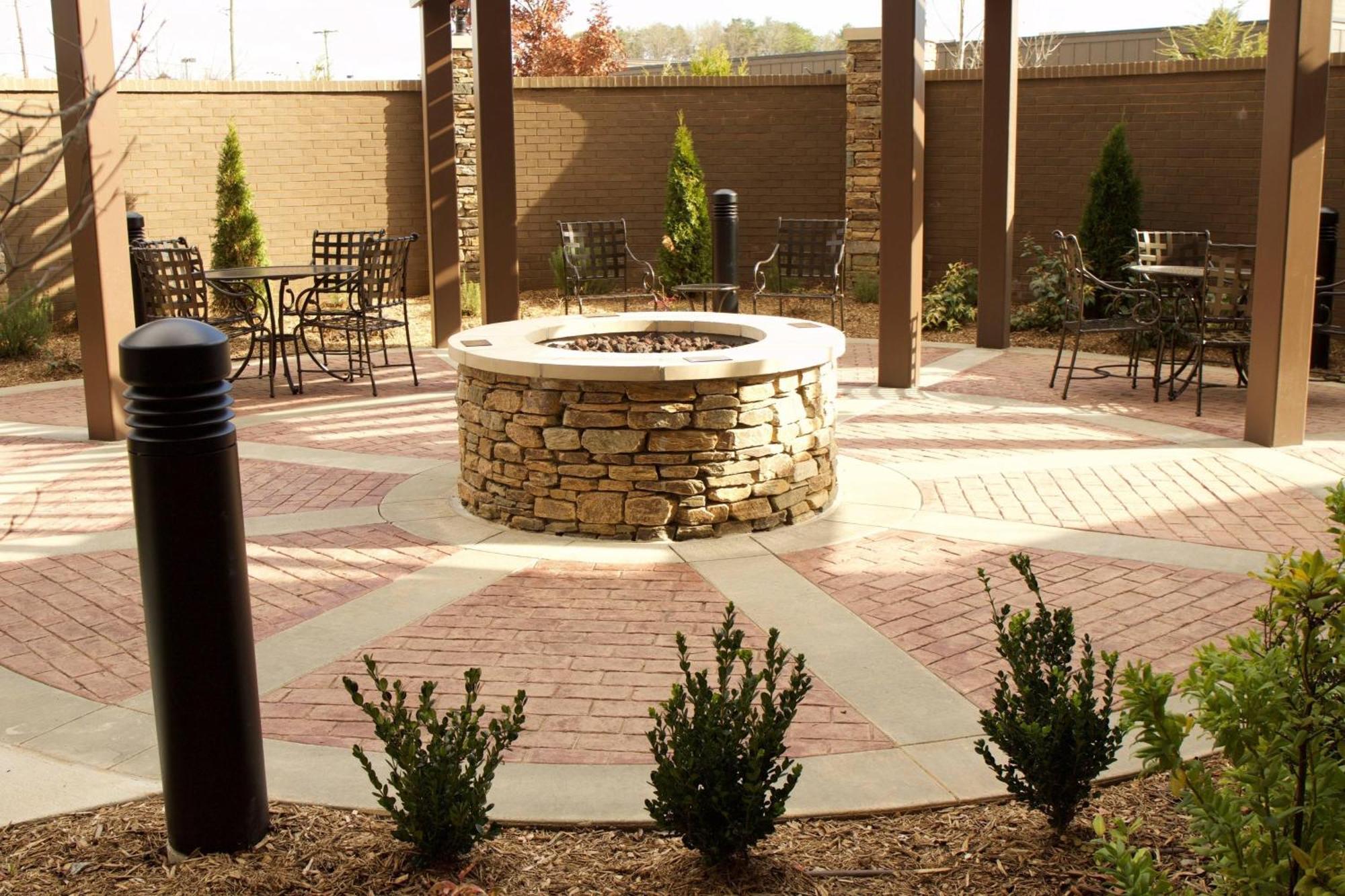 Courtyard By Marriott Asheville Airport Fletcher Exterior photo