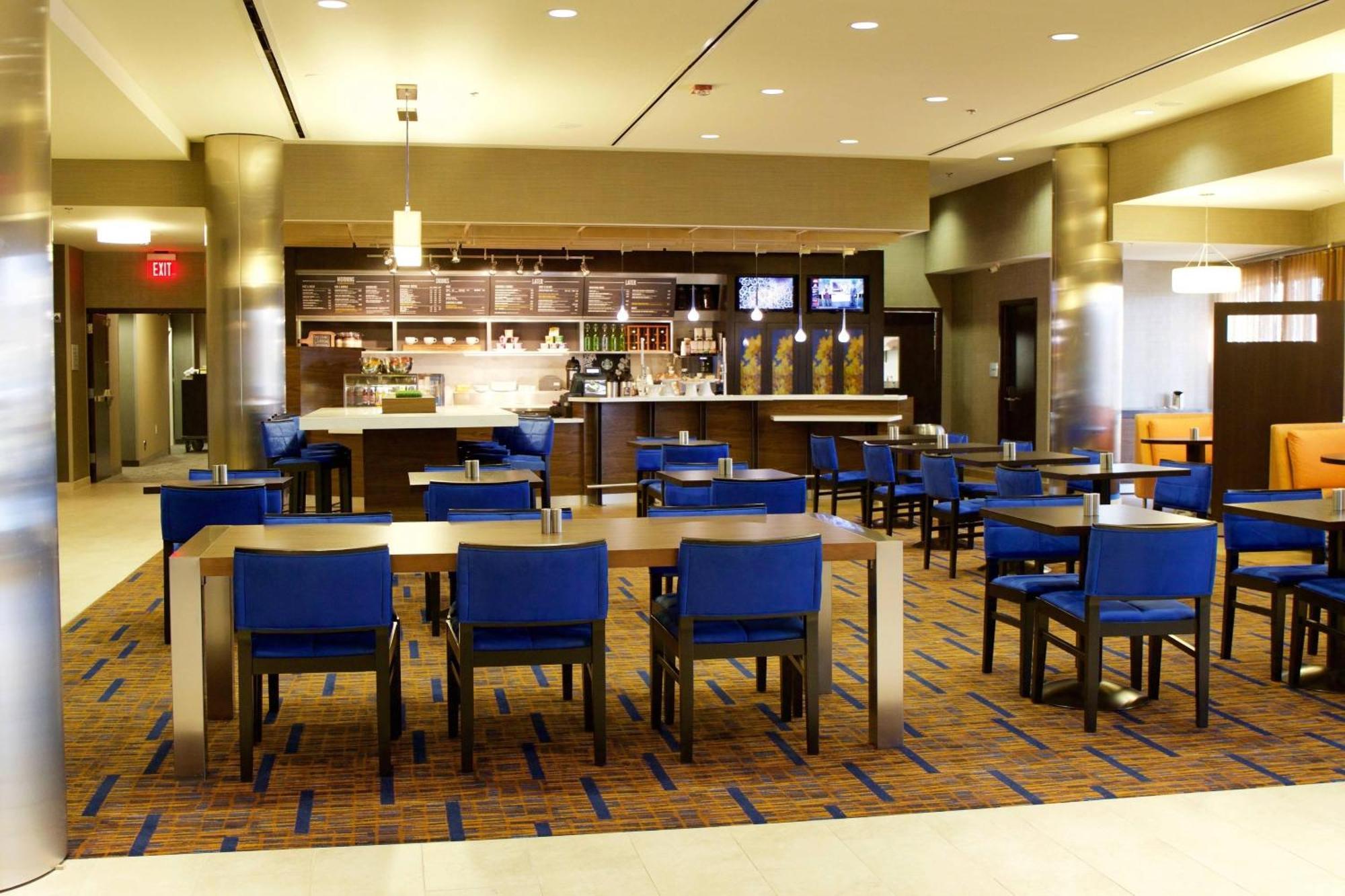 Courtyard By Marriott Asheville Airport Fletcher Exterior photo