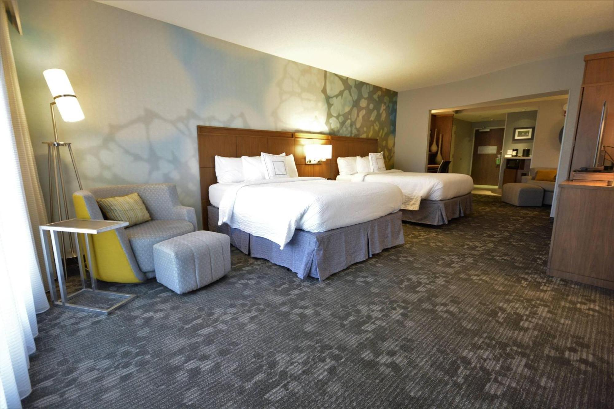 Courtyard By Marriott Asheville Airport Fletcher Exterior photo